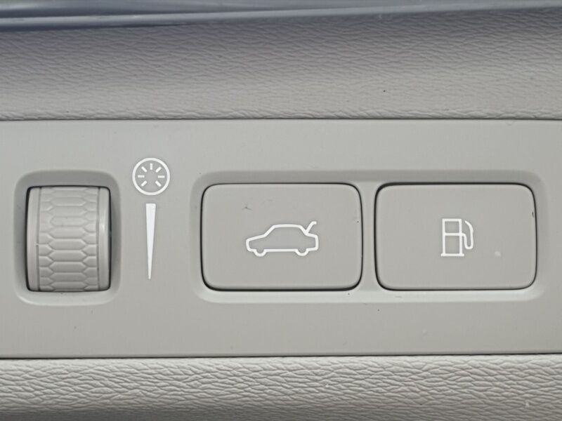 More views of Volvo XC90