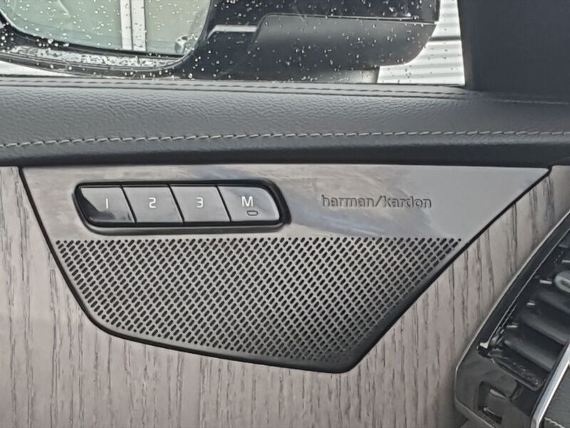 More views of Volvo XC90