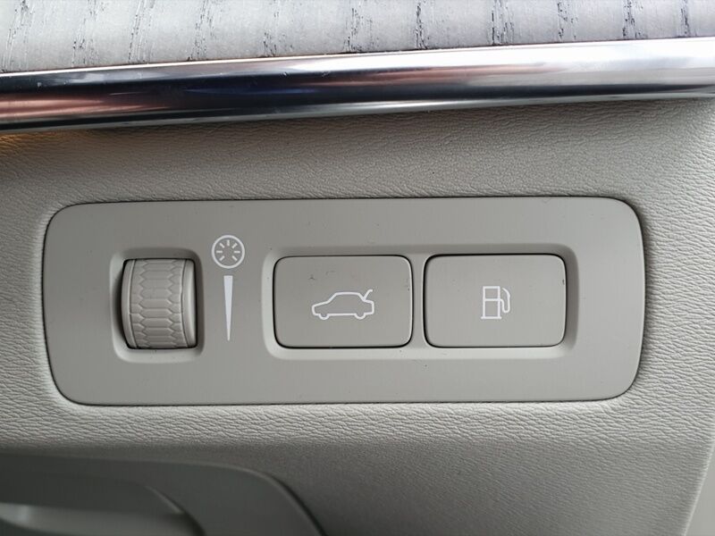 More views of Volvo XC90