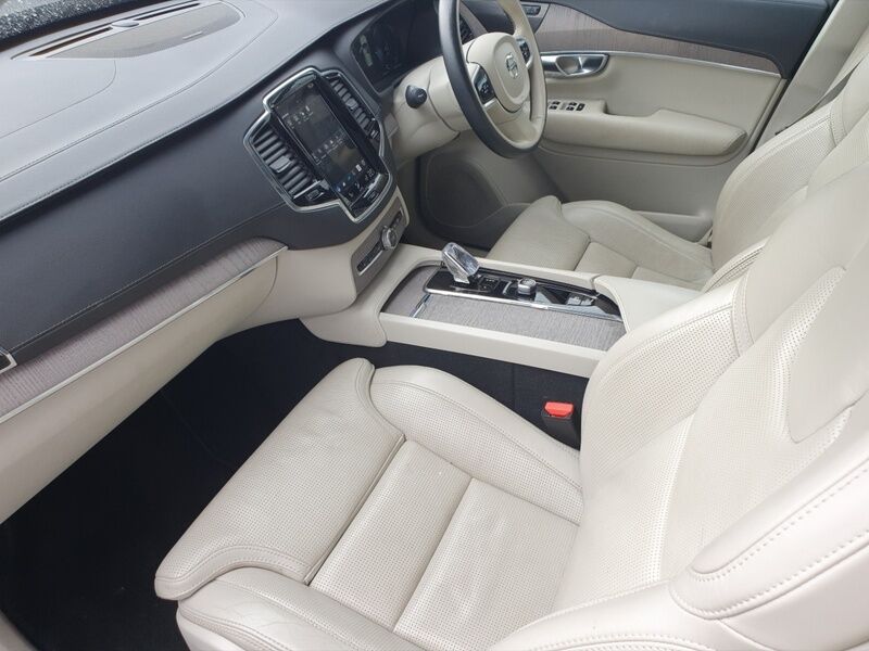 More views of Volvo XC90