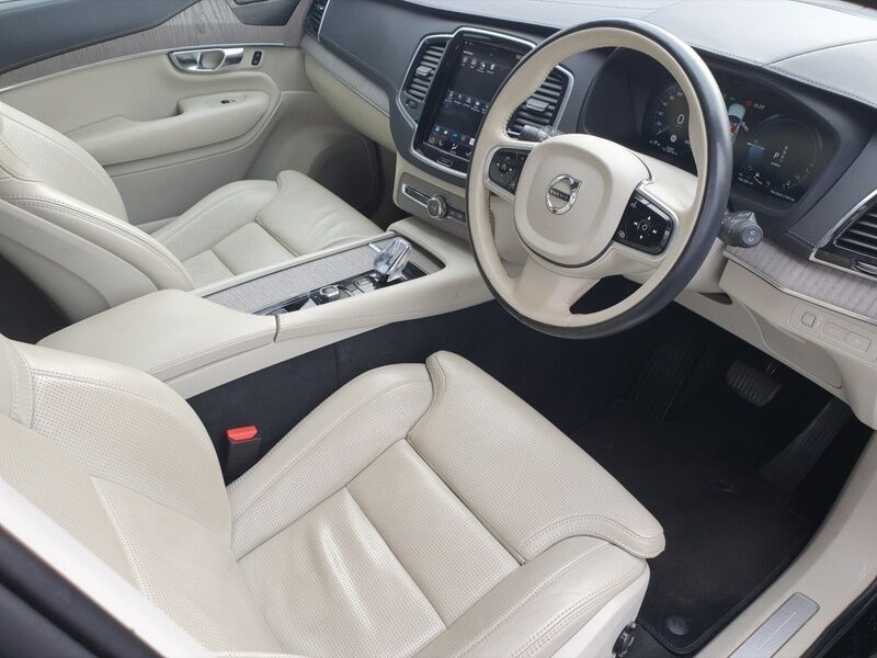 More views of Volvo XC90