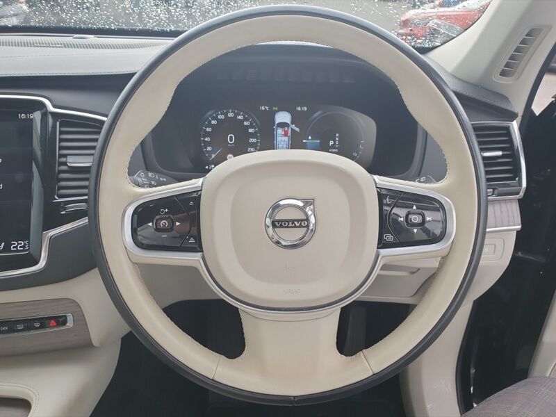 More views of Volvo XC90