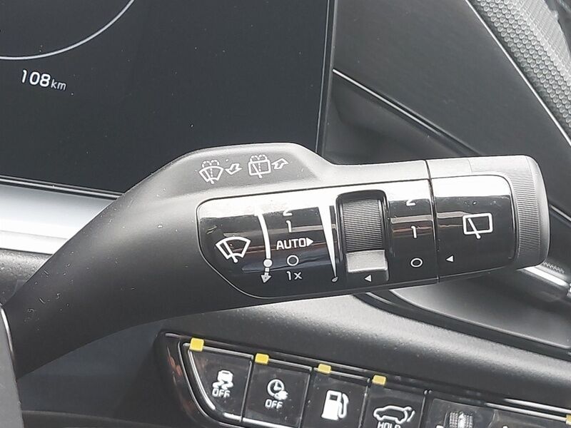 More views of Kia Niro