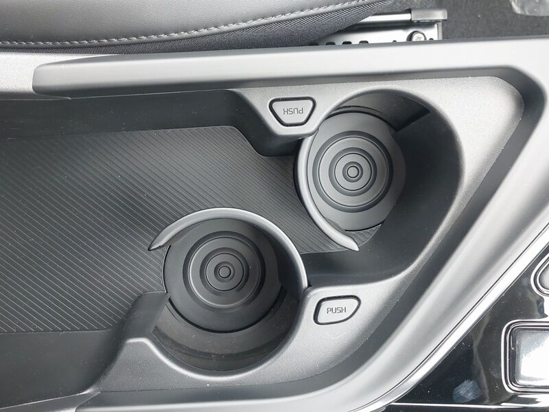 More views of Kia Niro