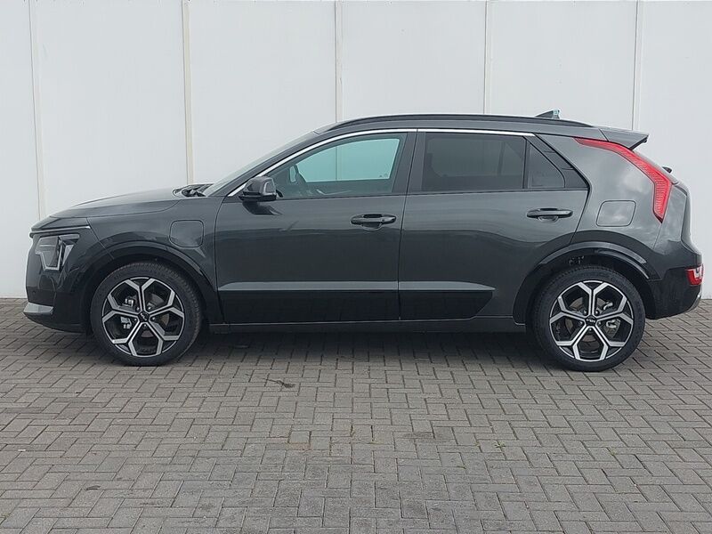 More views of Kia Niro