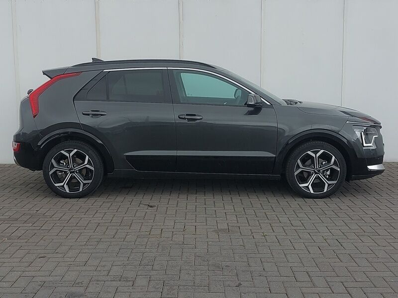 More views of Kia Niro