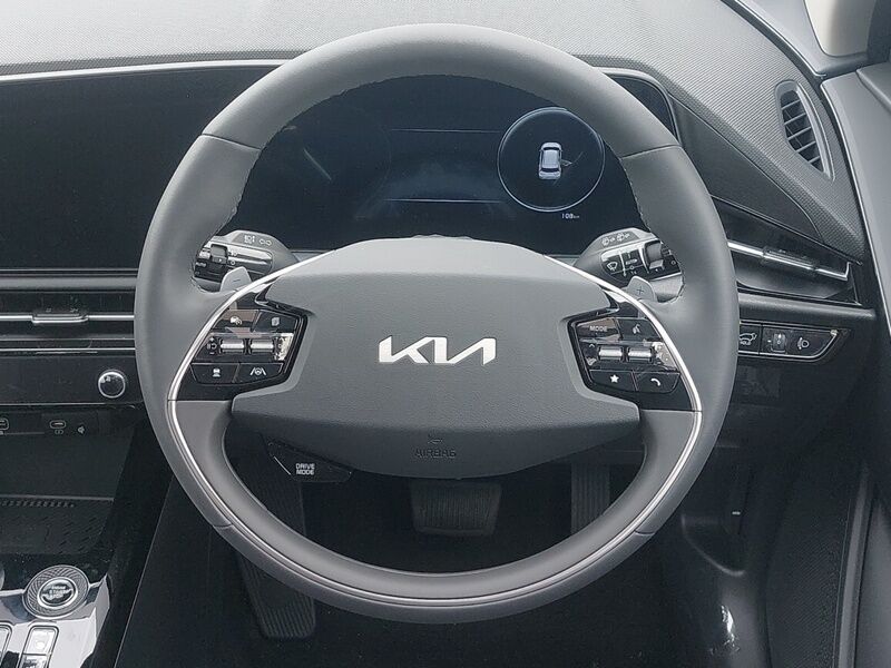 More views of Kia Niro