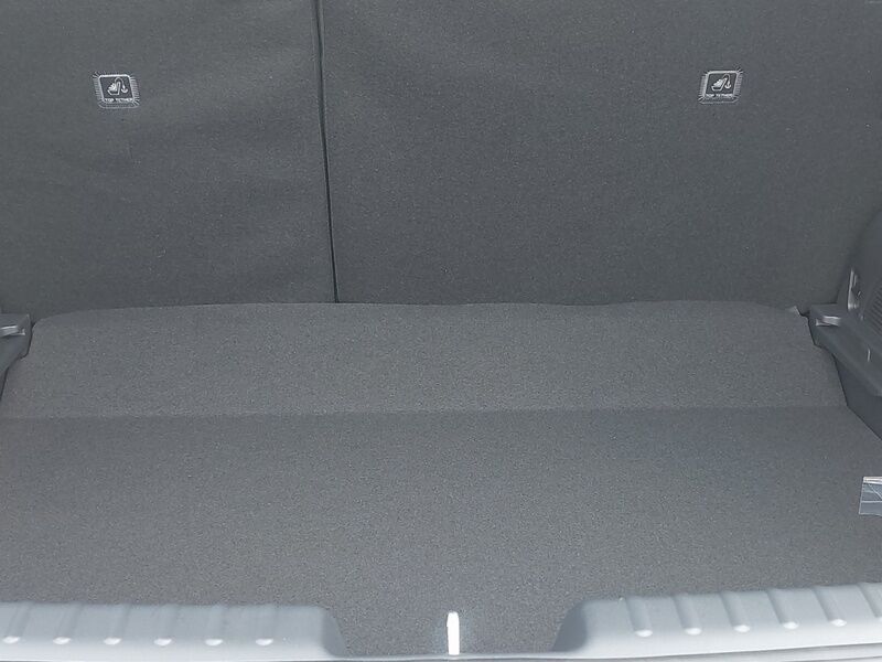More views of Kia Niro