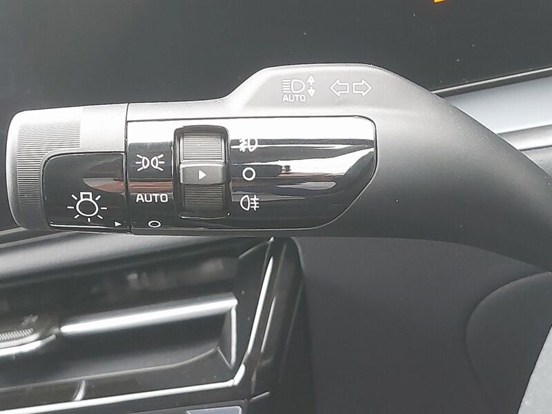 More views of Kia Niro