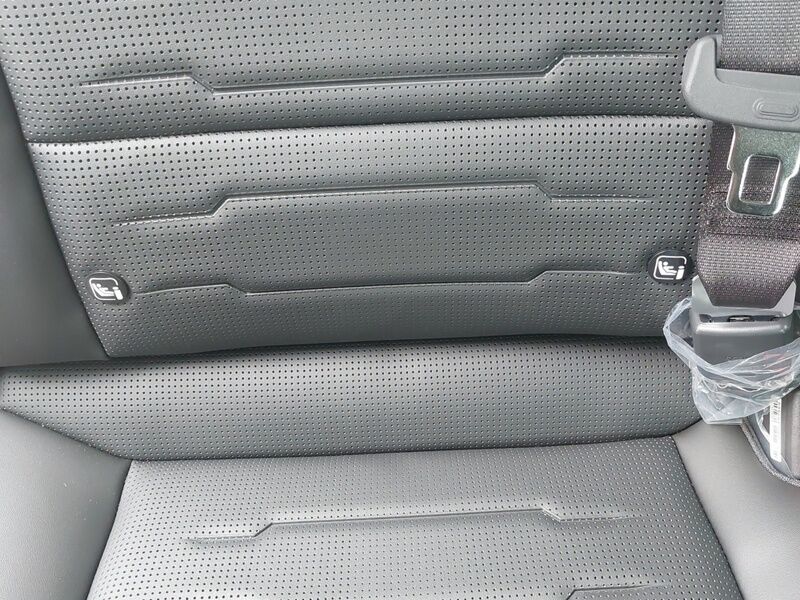 More views of Kia Niro