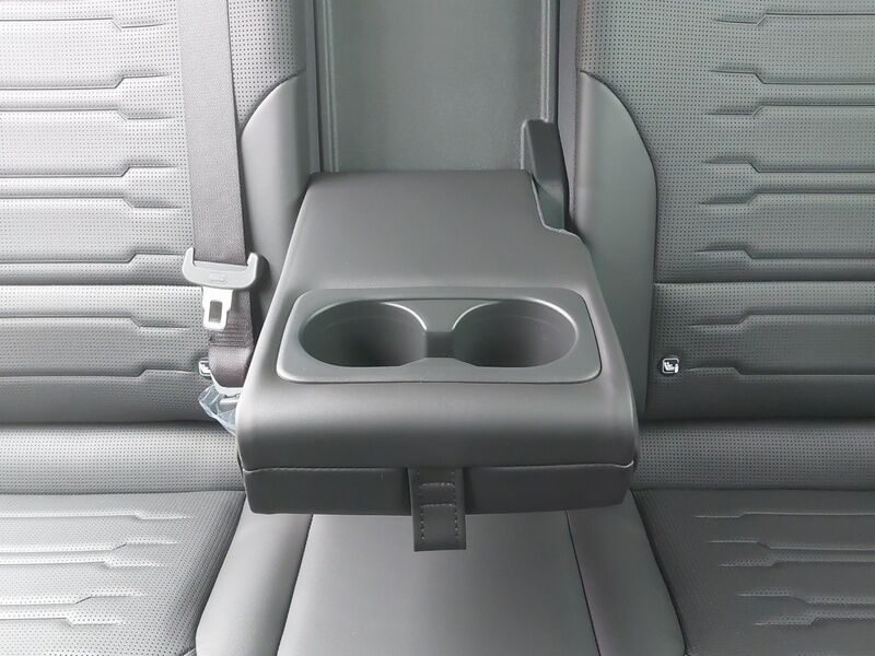 More views of Kia Niro