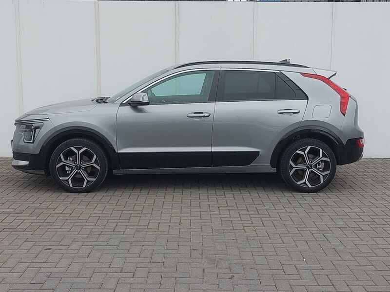 More views of Kia Niro