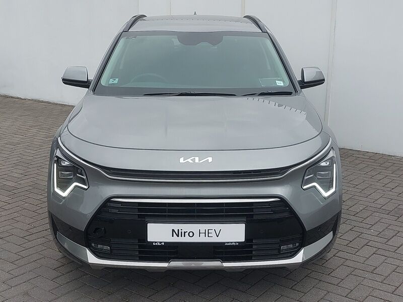 More views of Kia Niro