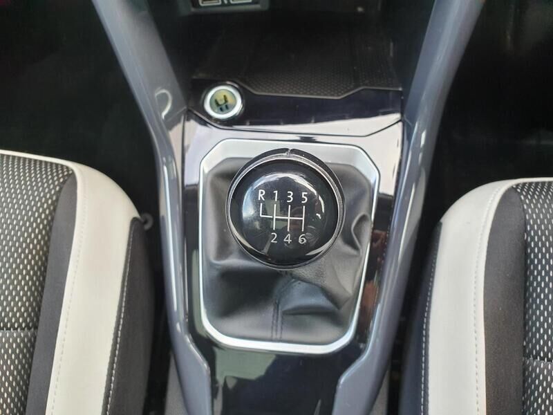 More views of Volkswagen T-Roc