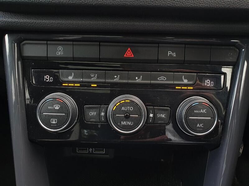 More views of Volkswagen T-Roc