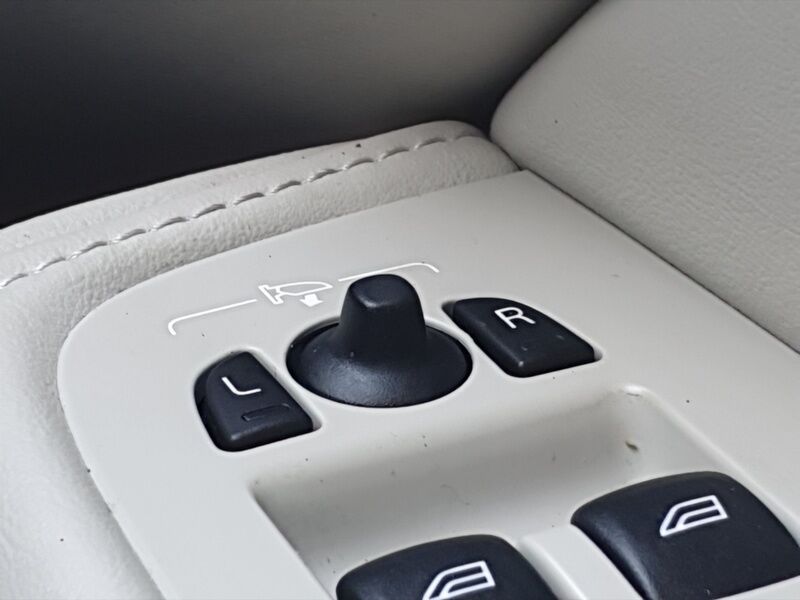 More views of Volvo XC60