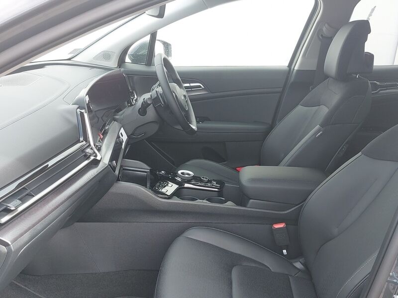 More views of Kia Sportage