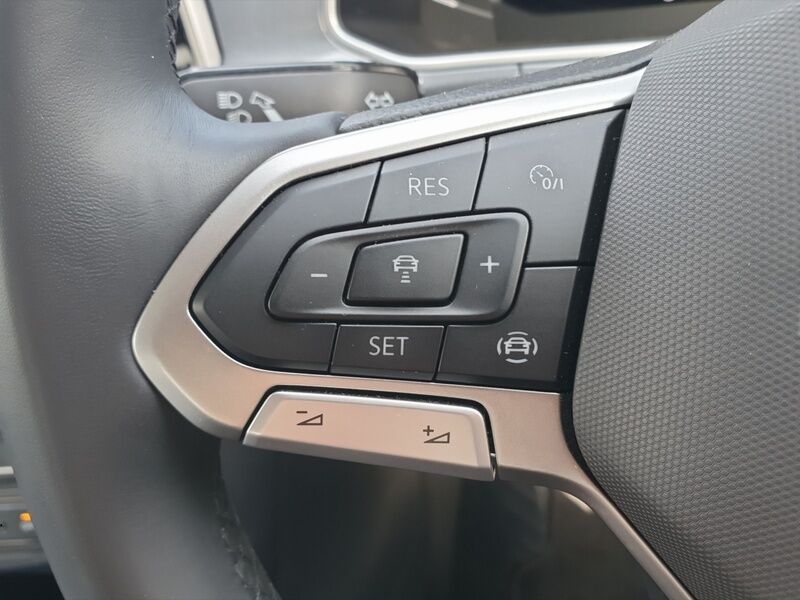 More views of Volkswagen T-Roc