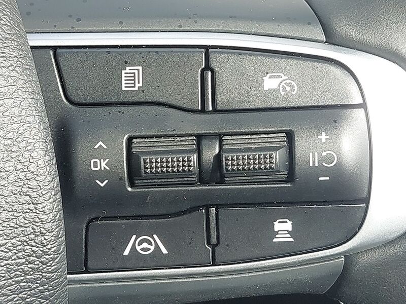 More views of Kia Sportage