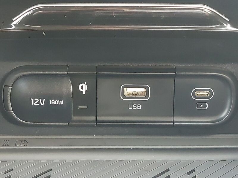 More views of Kia Sportage