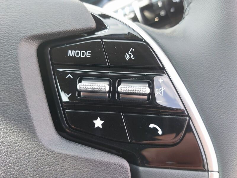 More views of Kia Niro