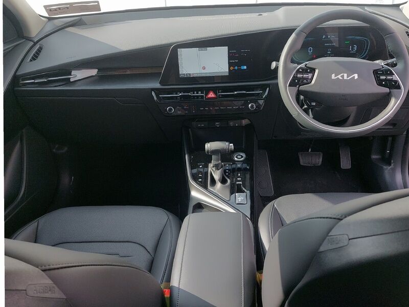 More views of Kia Niro