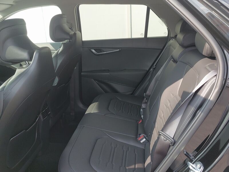 More views of Kia Niro