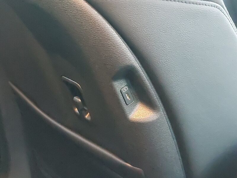 More views of Kia Sportage