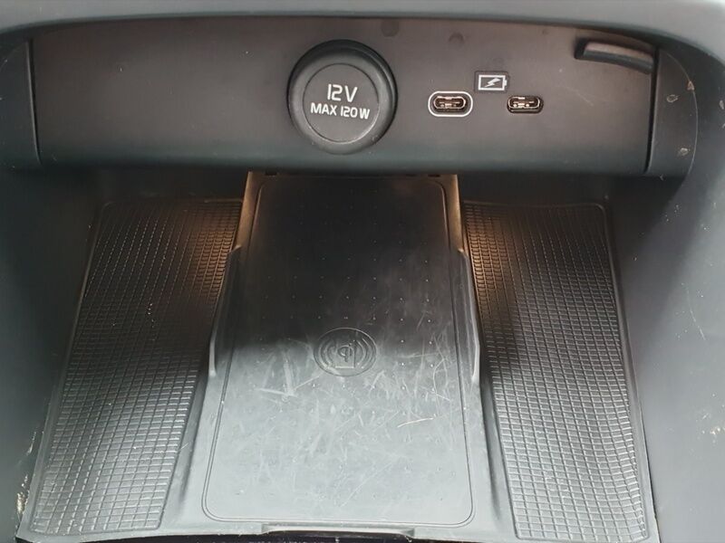 More views of Volvo XC40