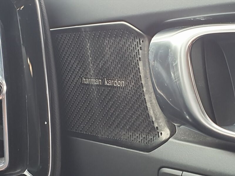 More views of Volvo XC40