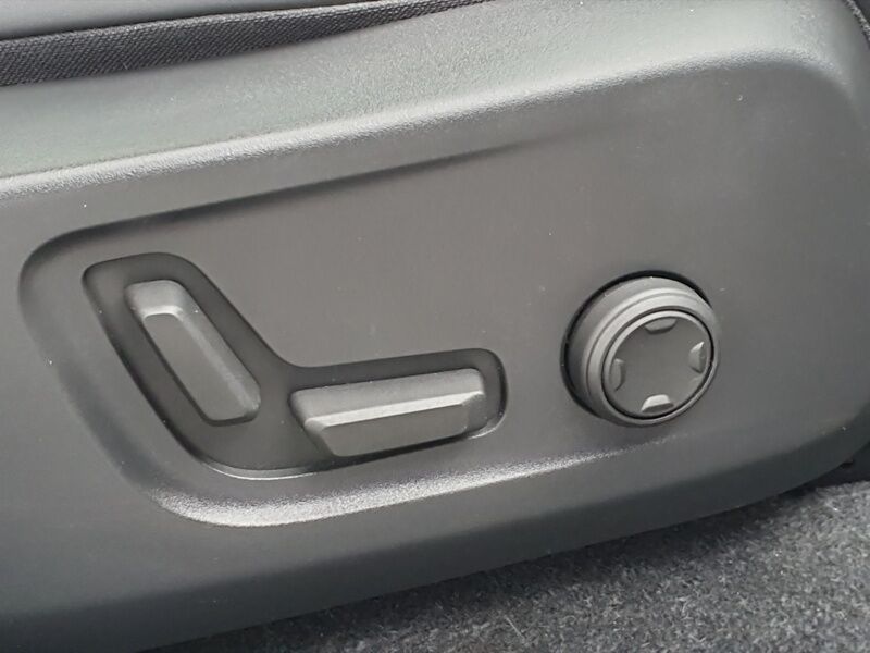 More views of Volvo XC40