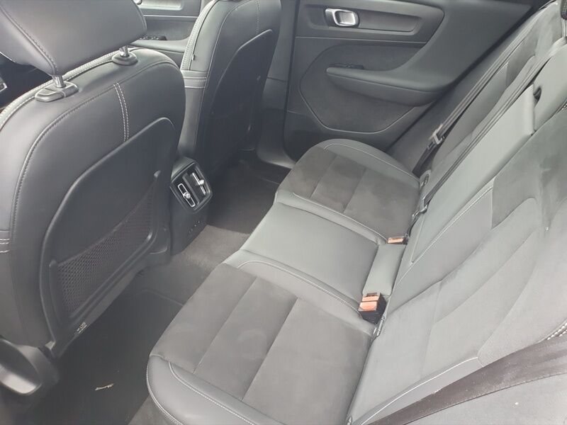 More views of Volvo XC40