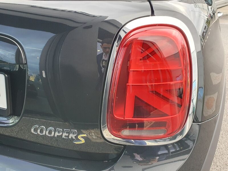 More views of MINI Hatch