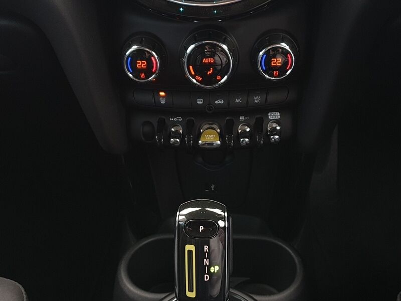 More views of MINI Hatch