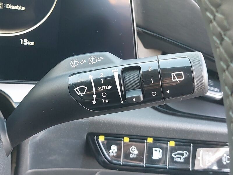 More views of Kia Niro