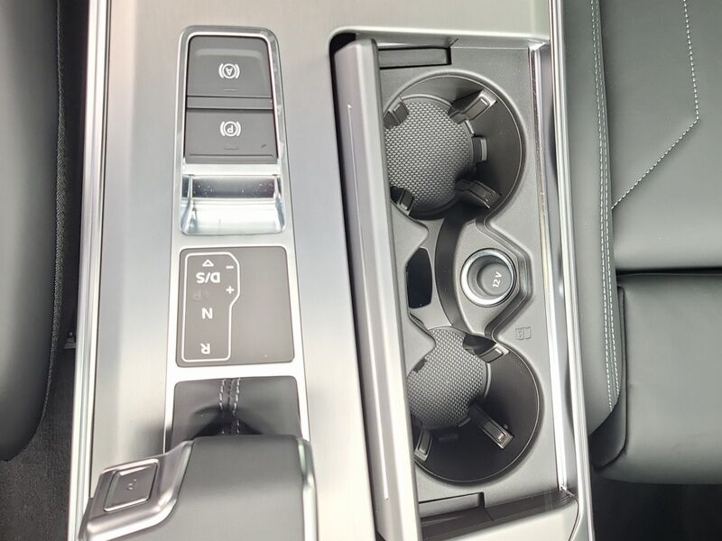 More views of Audi A6