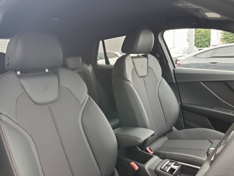 More views of Audi Q2