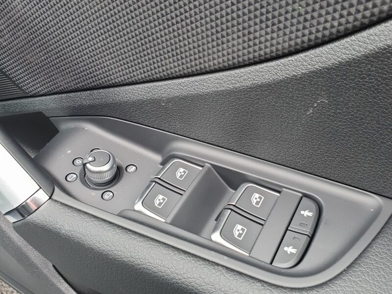 More views of Audi Q2