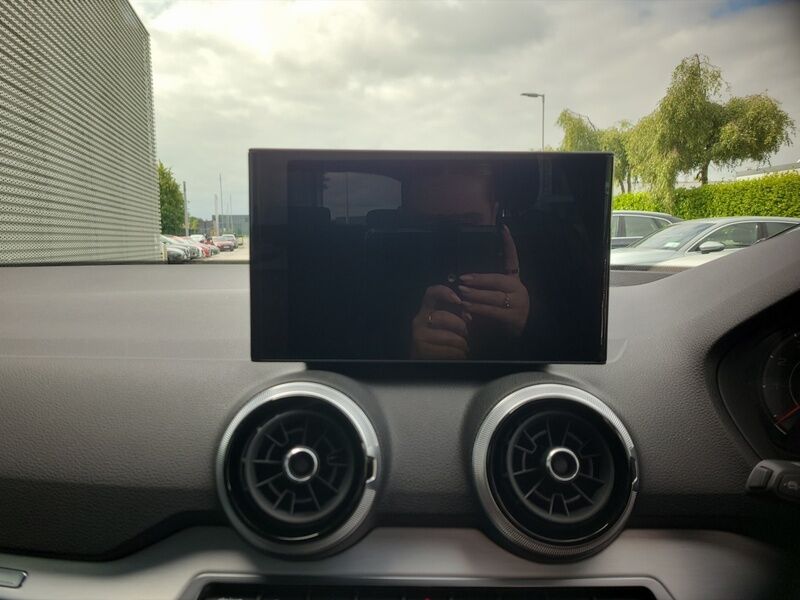 More views of Audi Q2