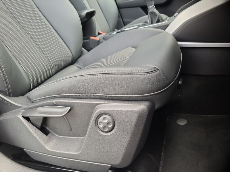 More views of Audi Q2