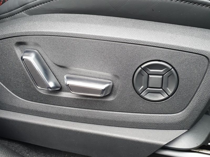 More views of Audi SQ8 e-tron