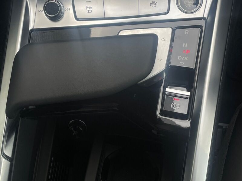 More views of Audi Q8 e-tron