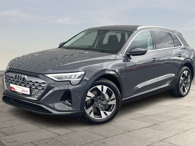 More views of Audi Q8 e-tron