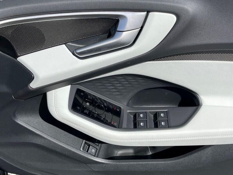 More views of Audi A5