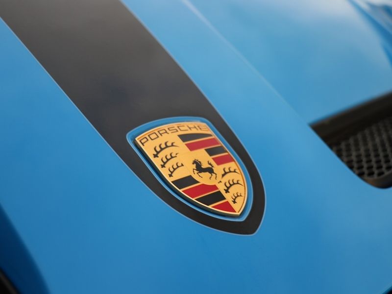 More views of Porsche 911
