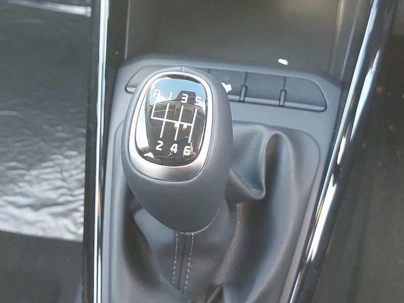 More views of Kia Stonic