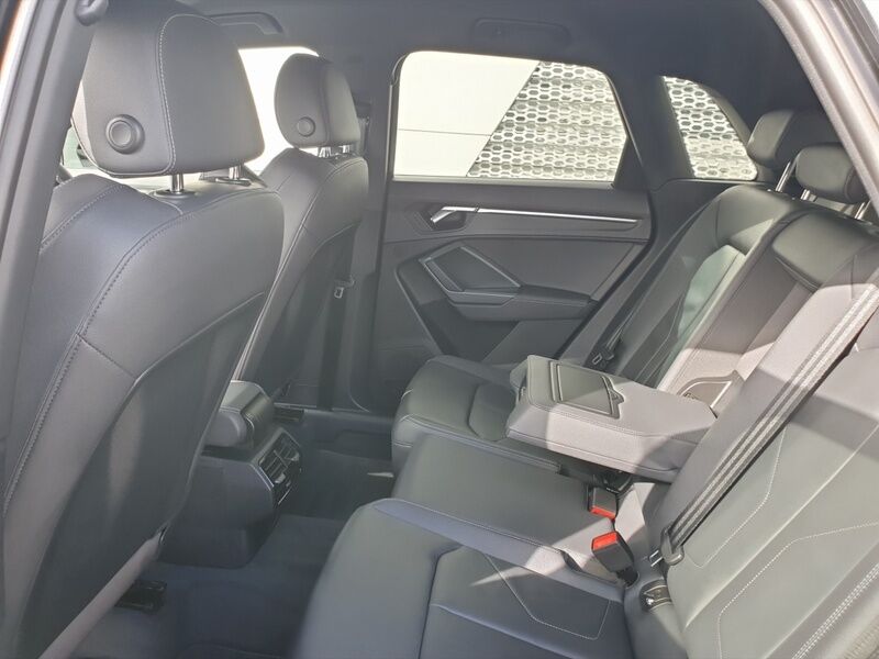 More views of Audi Q3