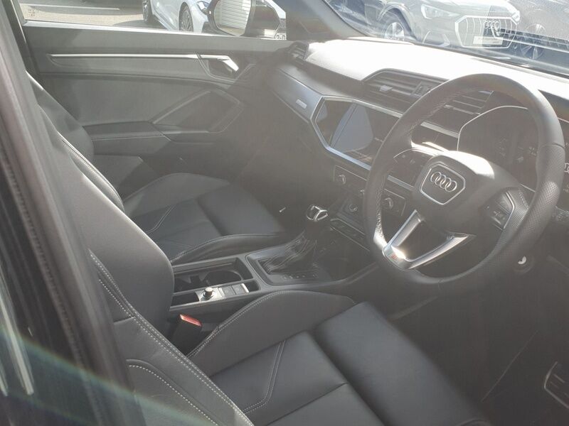 More views of Audi Q3