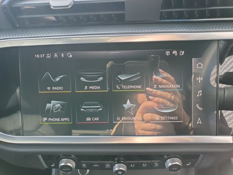 More views of Audi Q3