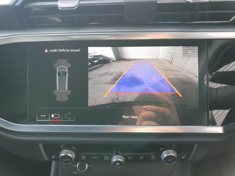 More views of Audi Q3